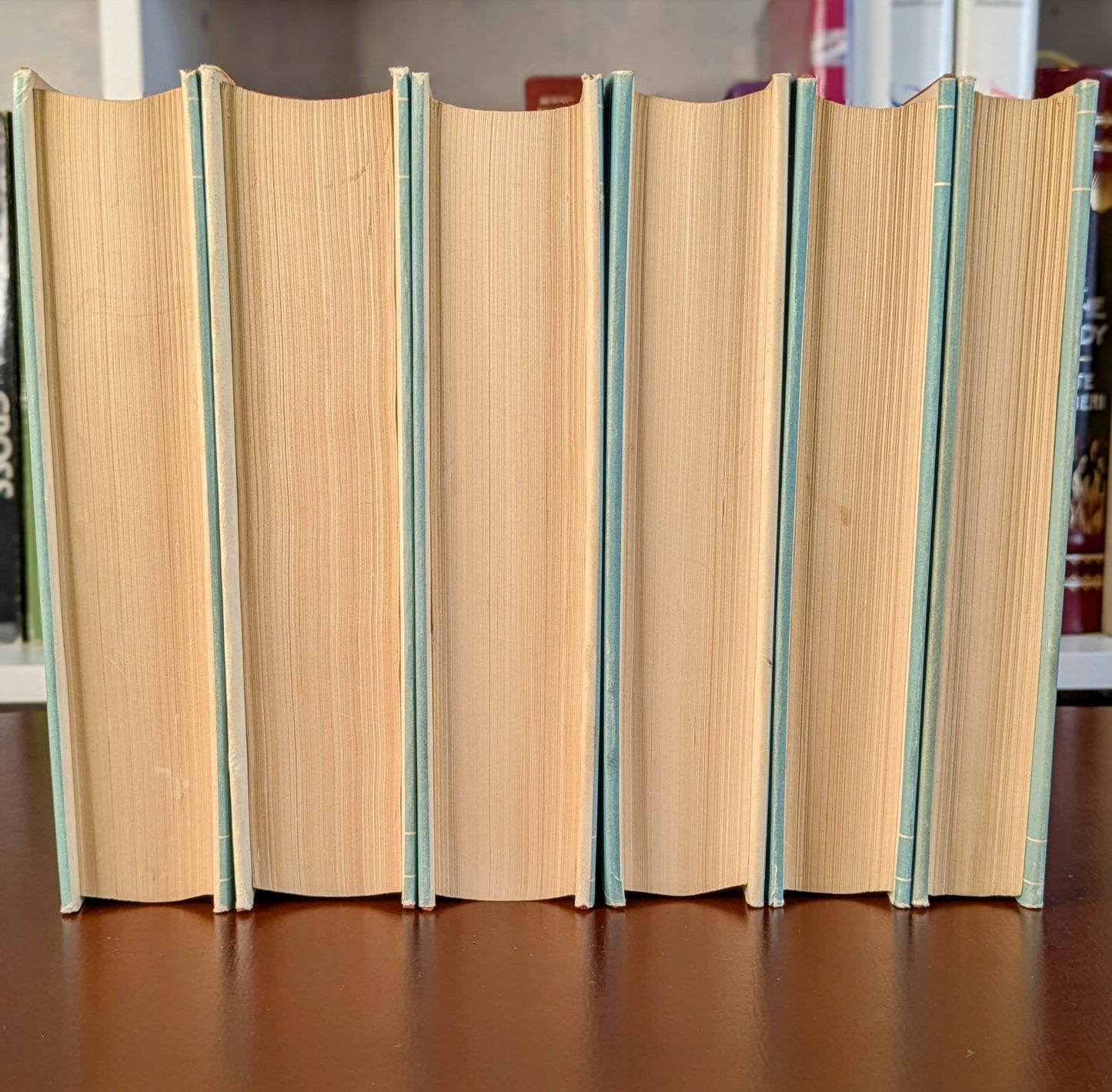 CHARLES DICKENS ORIGINAL "OXFORD ILLUSTRATED DICKENS" 6 VOLUME SET 1950-60'S