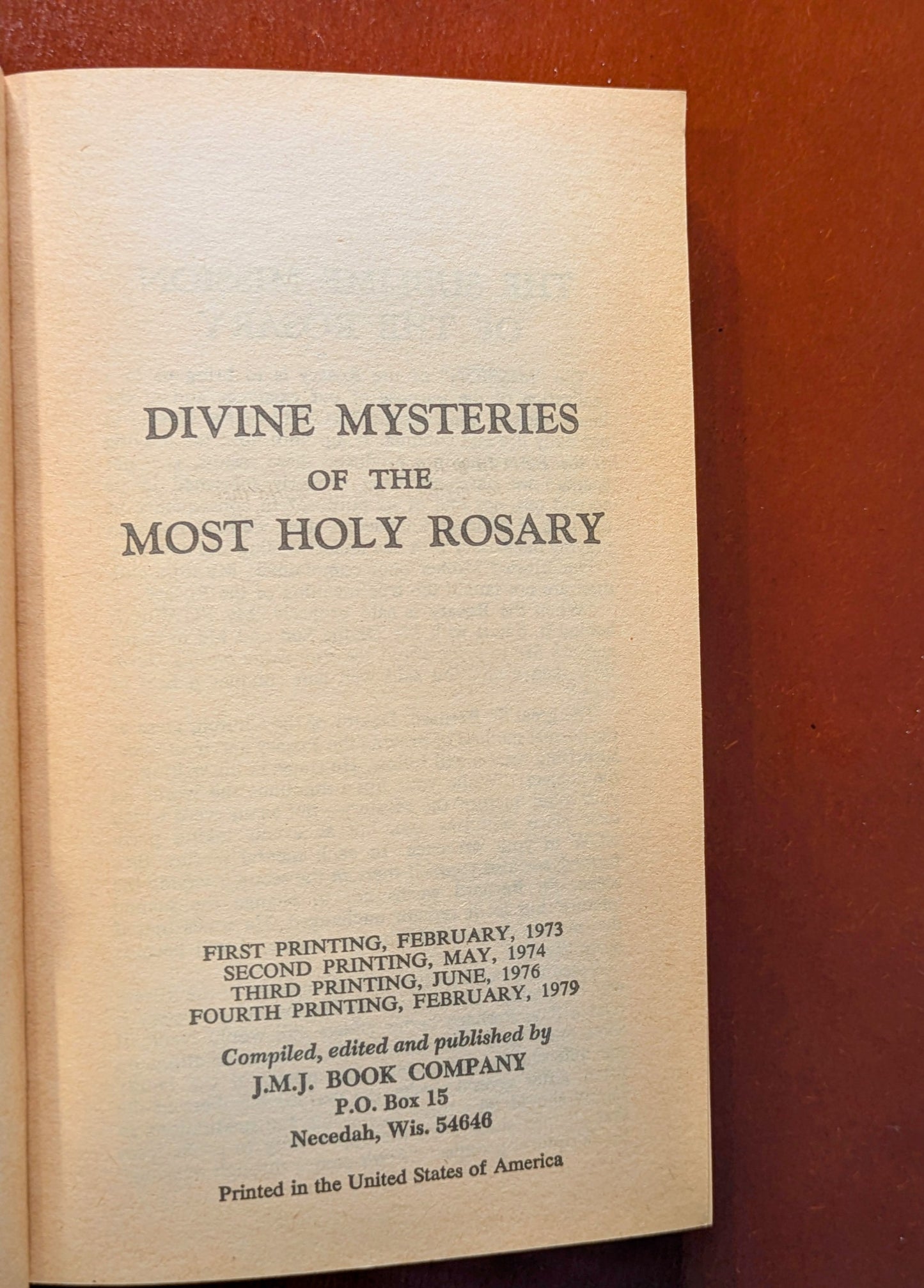 "DIVINE MYSTERIES OF THE MOST HOLY ROSARY" 4TH PRINT 1979