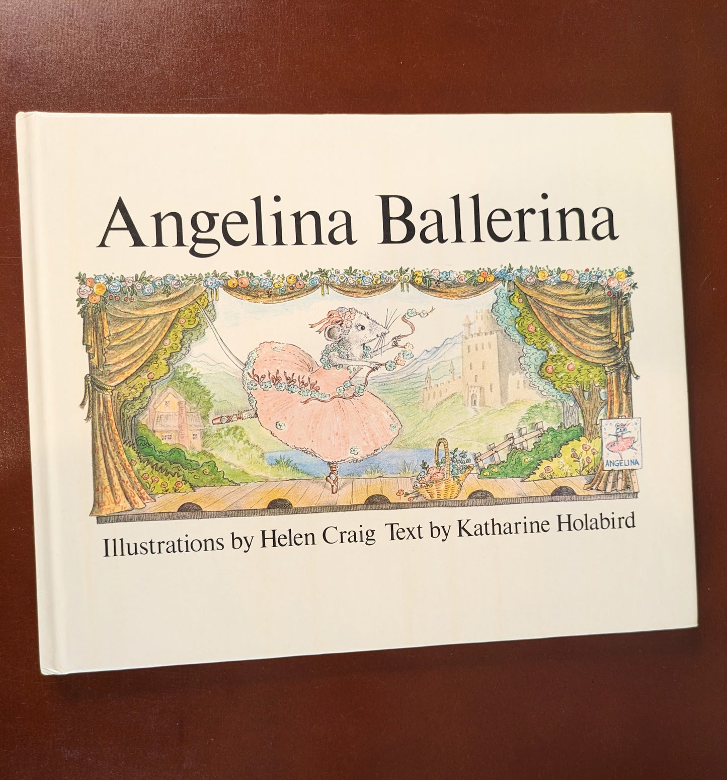 HELEN CRAIG "ANGELINA BALLERINA" PICTUREBOOK FIRST US EDITION 1983